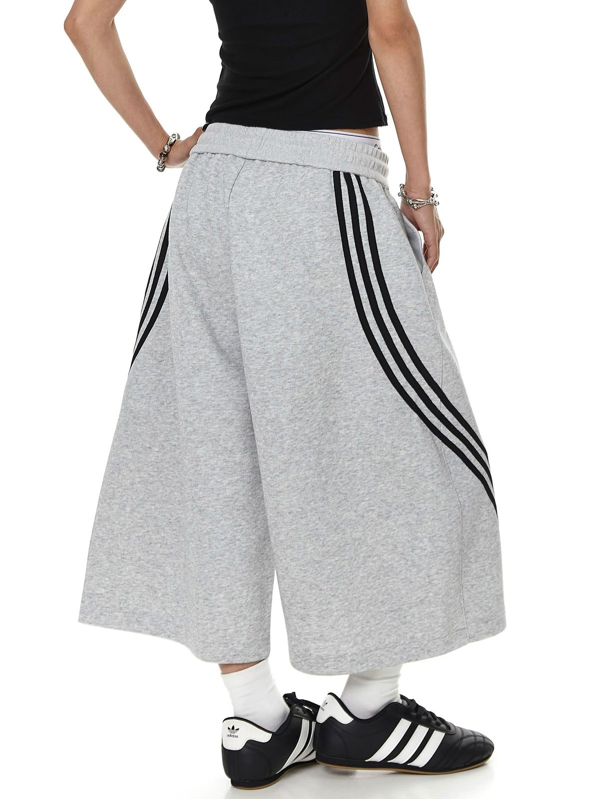 Side-Line Cropped Wide Sweat Pants MB7456