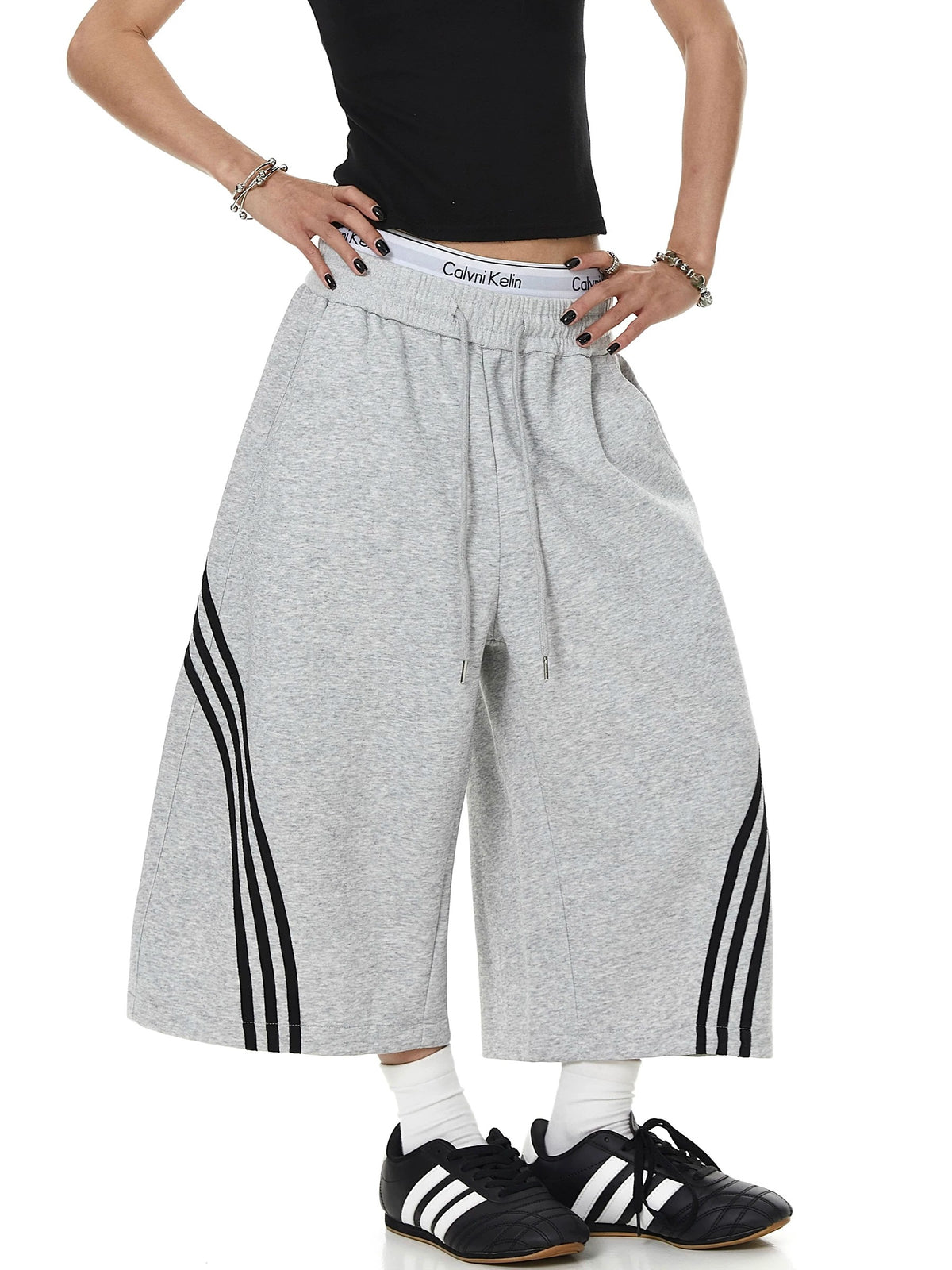 Side-Line Cropped Wide Sweat Pants MB7456