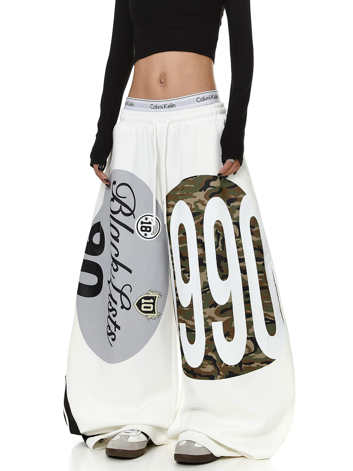 Circle Graffiti Wide Curved Sweat Pants MB7454