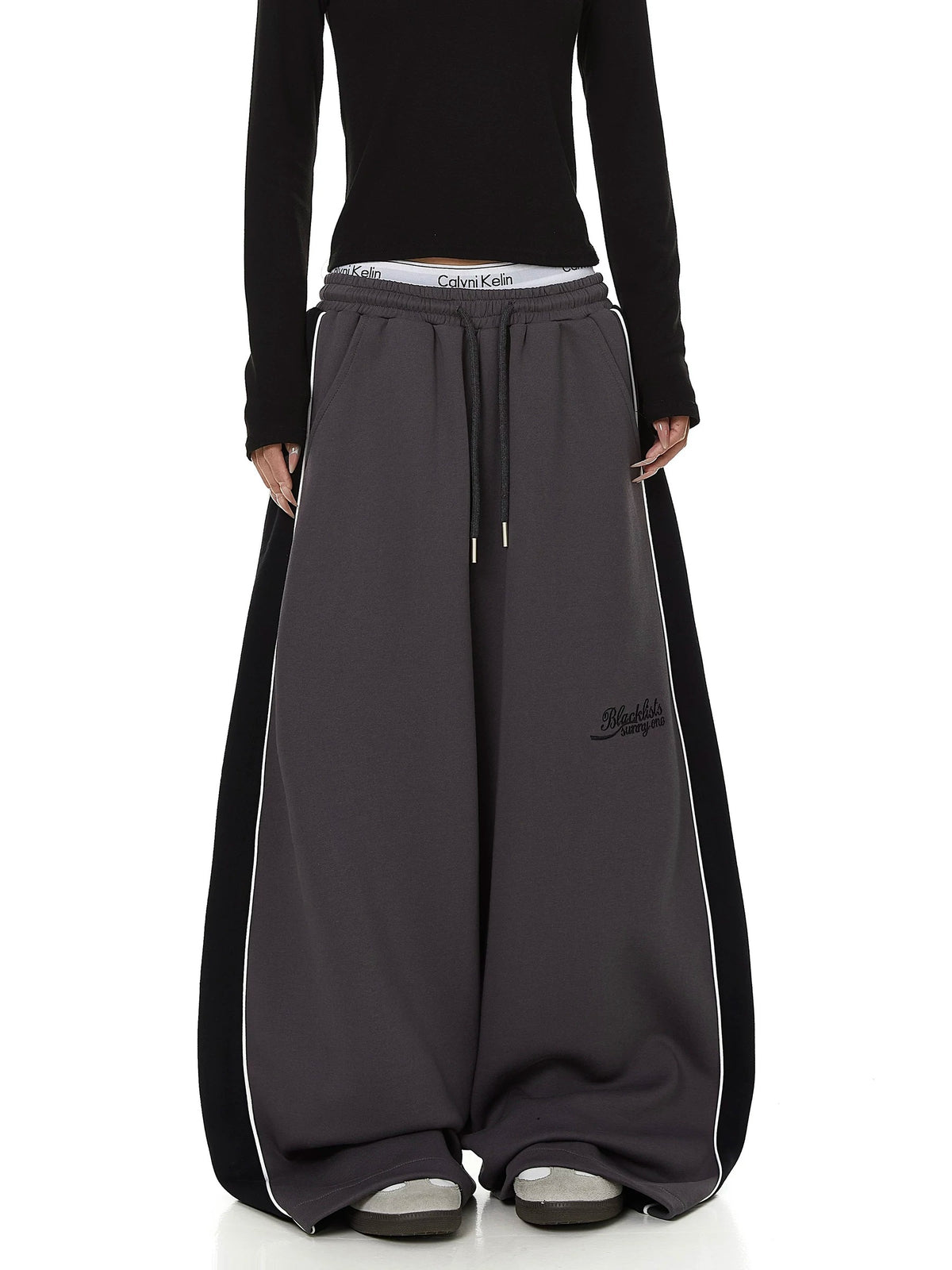 Color-Block Striped Curved Sweat Pants MB7448