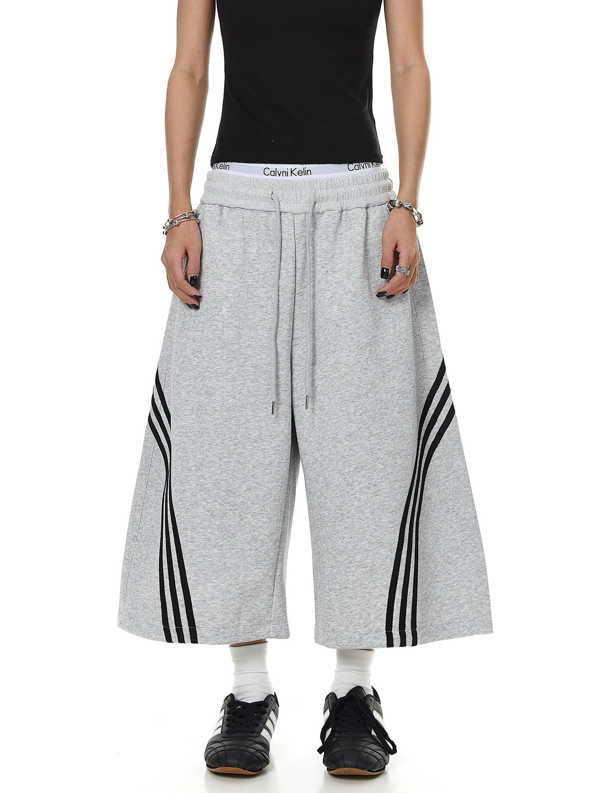 Side-Line Cropped Wide Sweat Pants MB7456