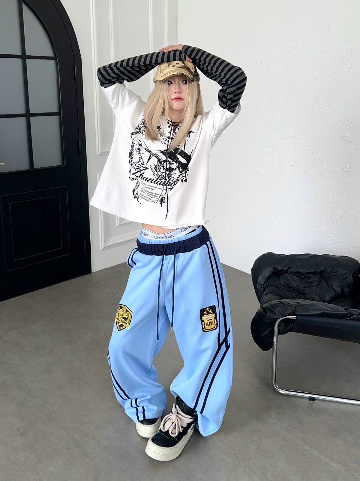 Emblem Double-Waist Striped Curved Sweat Pants MB7461