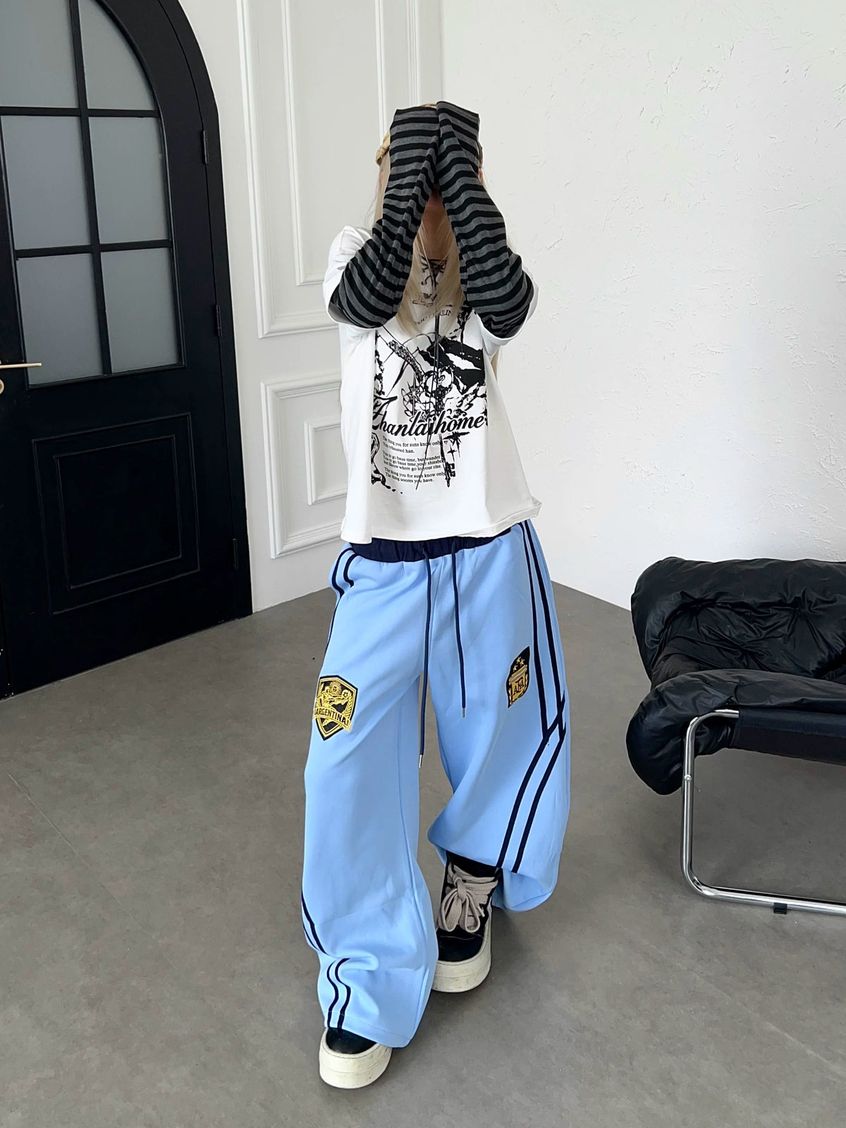 Emblem Double-Waist Striped Curved Sweat Pants MB7461